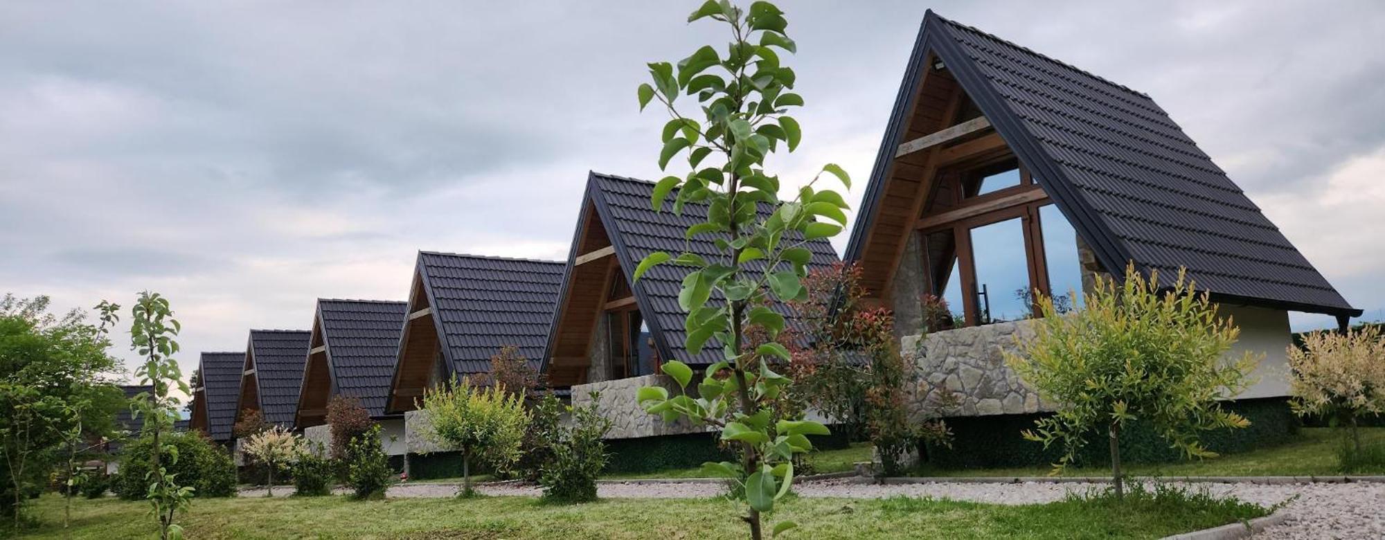 Resort La Familia Bihac Bagian luar foto