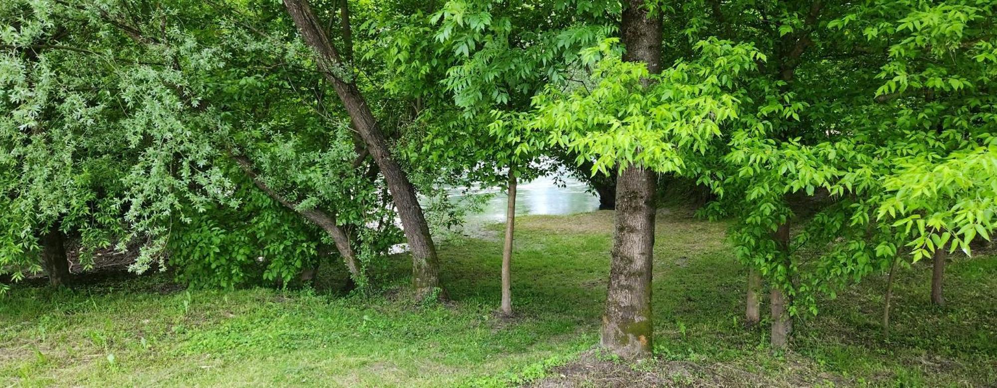 Resort La Familia Bihac Bagian luar foto